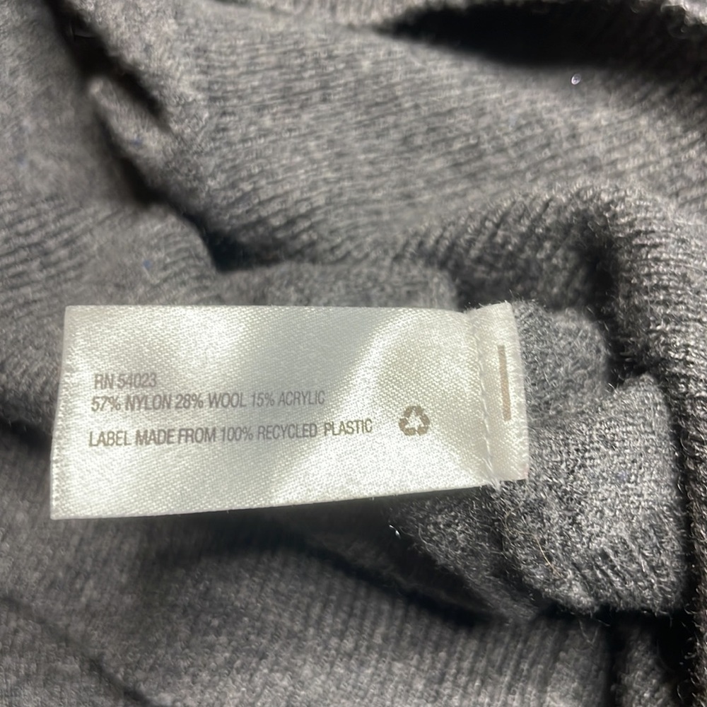 GAP Women’s Charcoal Wool Blend Crew Neck Sweater with button cuff, size small - Picture 7 of 9